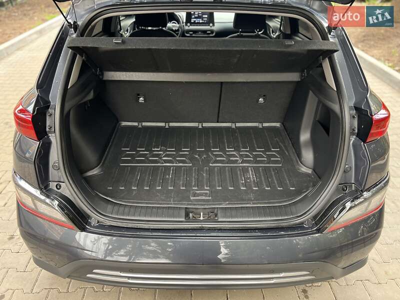 Внедорожник / Кроссовер Hyundai Kona 2022 в Львове