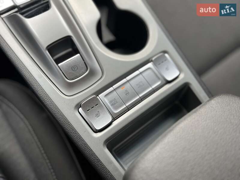 Внедорожник / Кроссовер Hyundai Kona 2022 в Львове