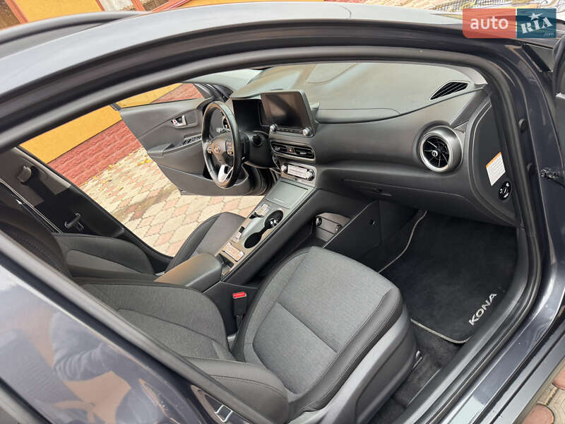 Внедорожник / Кроссовер Hyundai Kona 2022 в Ровно