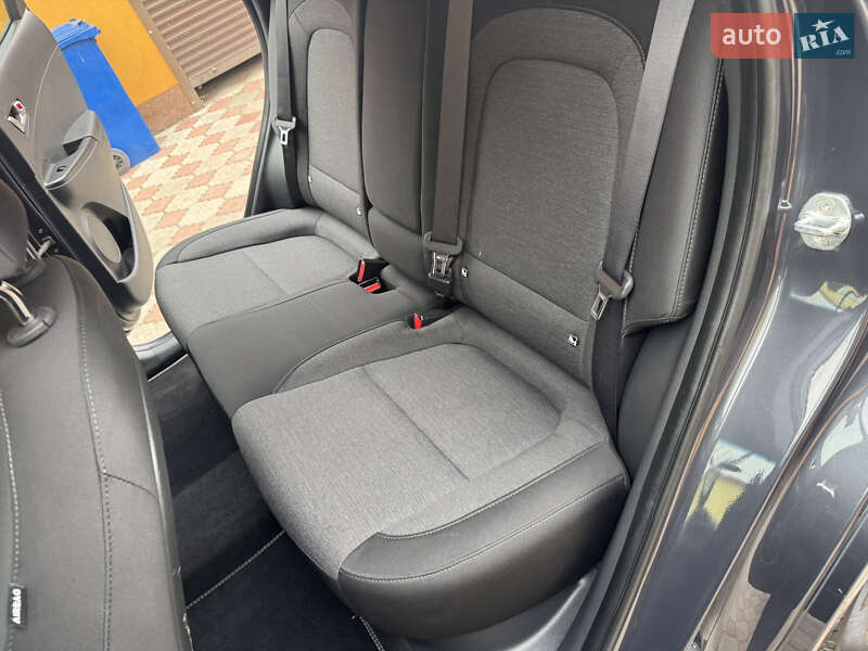 Внедорожник / Кроссовер Hyundai Kona 2022 в Ровно