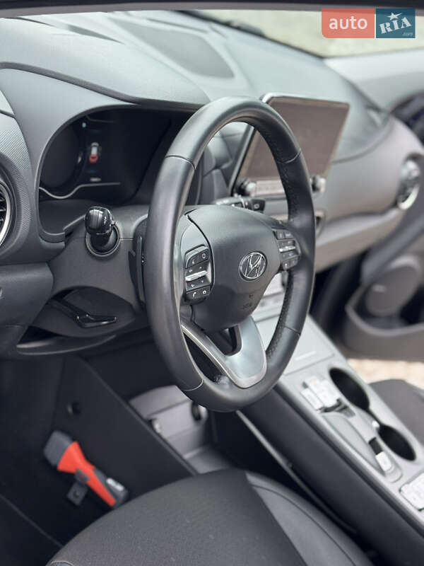 Внедорожник / Кроссовер Hyundai Kona 2020 в Ровно