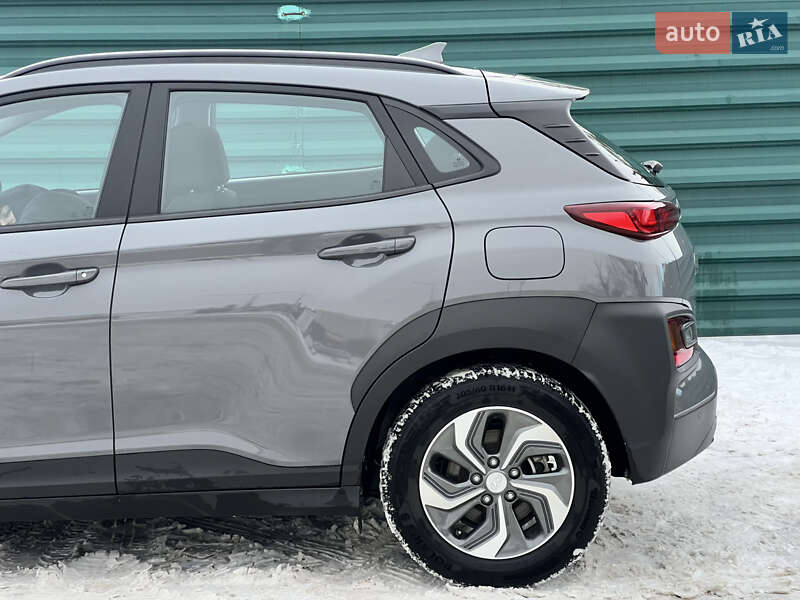Внедорожник / Кроссовер Hyundai Kona 2020 в Киеве