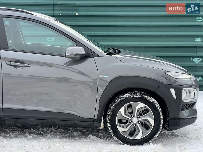 Внедорожник / Кроссовер Hyundai Kona 2020 в Киеве