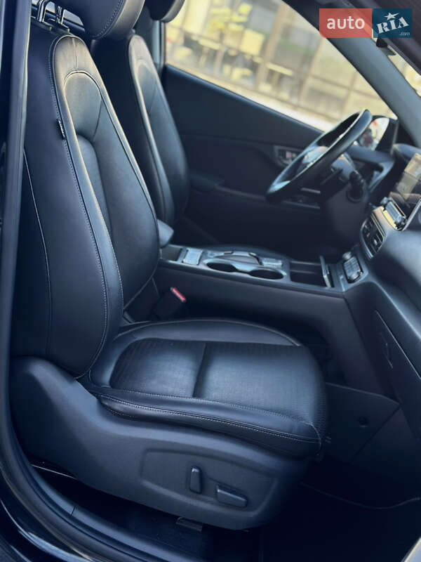 Внедорожник / Кроссовер Hyundai Kona 2020 в Ровно