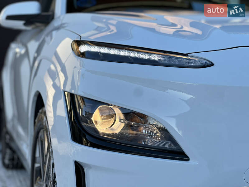 Внедорожник / Кроссовер Hyundai Kona 2021 в Тернополе