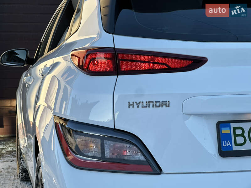 Внедорожник / Кроссовер Hyundai Kona 2021 в Тернополе