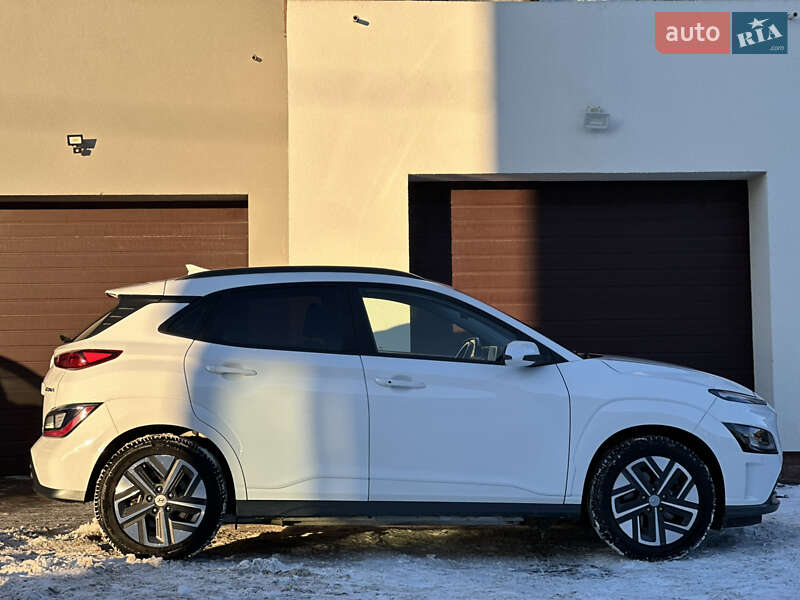 Внедорожник / Кроссовер Hyundai Kona 2021 в Тернополе