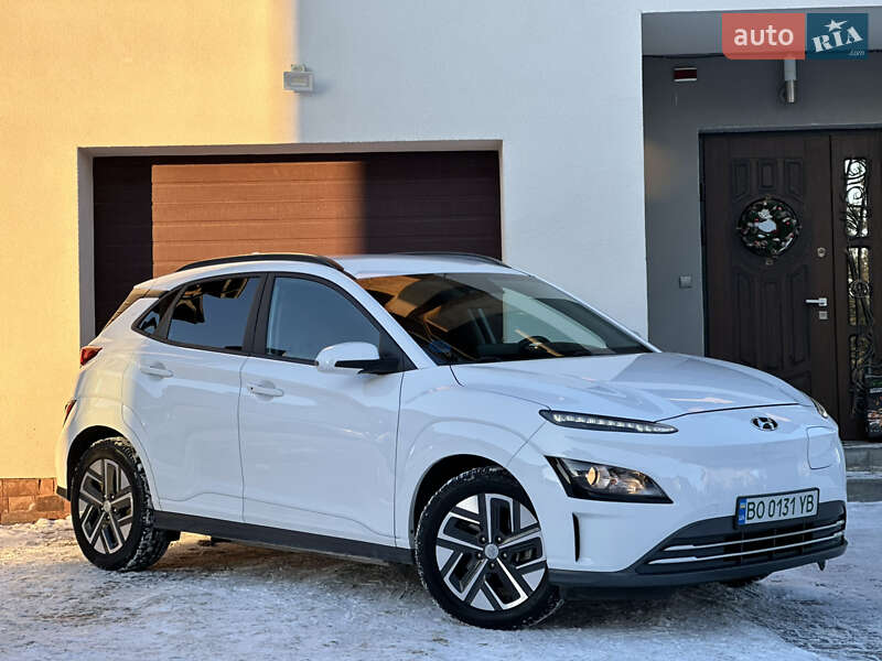 Внедорожник / Кроссовер Hyundai Kona 2021 в Тернополе