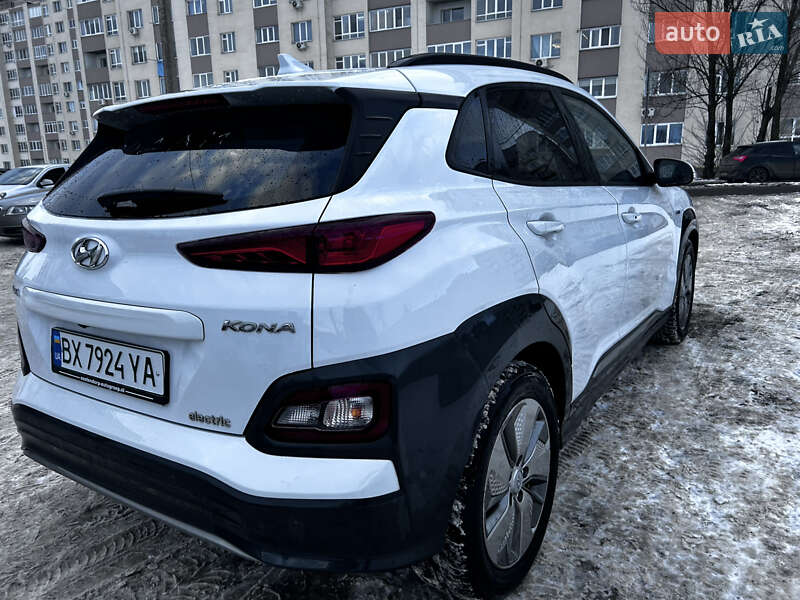 Внедорожник / Кроссовер Hyundai Kona 2020 в Хмельницком