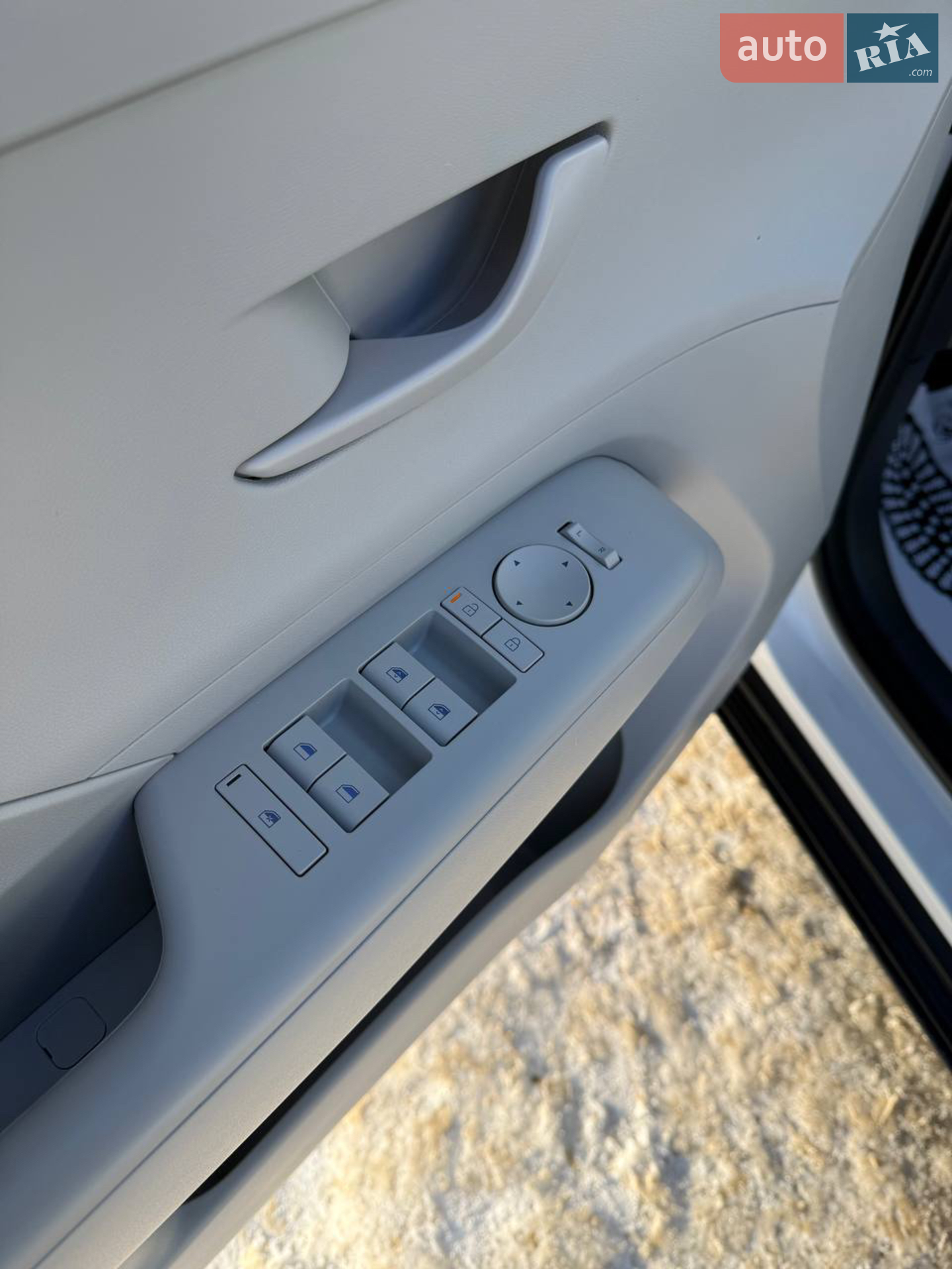 2024 Hyundai Kona - мініатюра 17