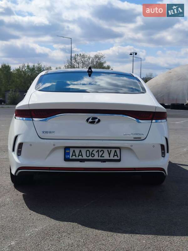 Седан Hyundai Lafesta EV 2020 в Киеве