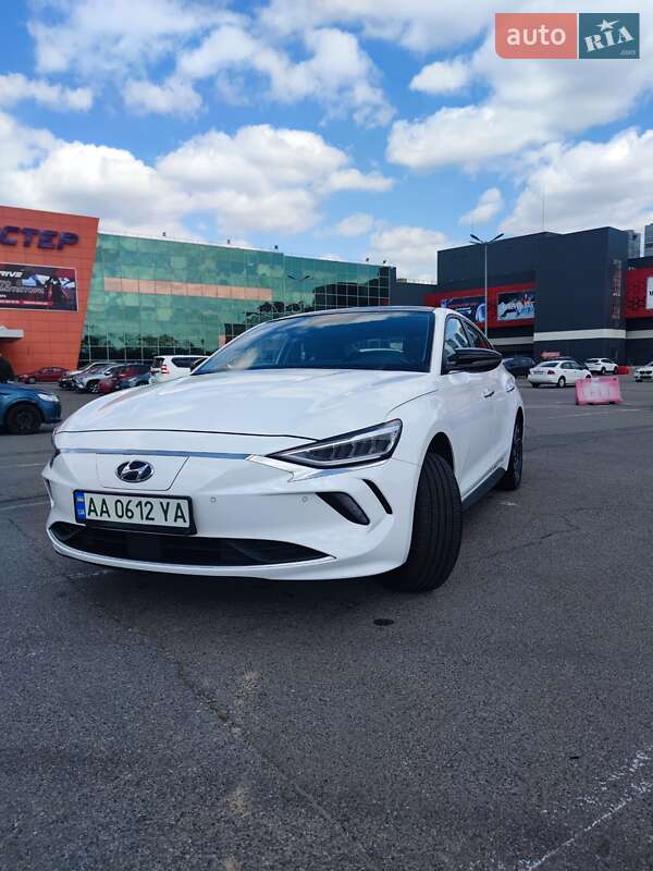 Седан Hyundai Lafesta EV 2020 в Киеве