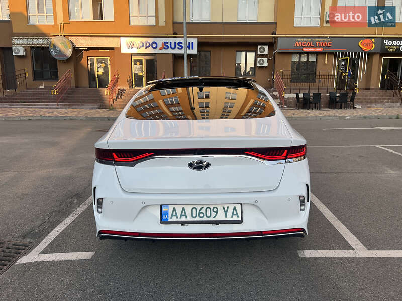 Фастбэк Hyundai Lafesta 2020 в Киеве