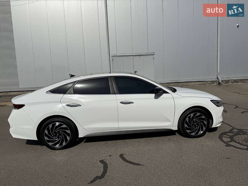 Фастбек Hyundai Lafesta 2020 в Києві фото 2 Фастбек Hyundai Lafesta 2020 в Києві