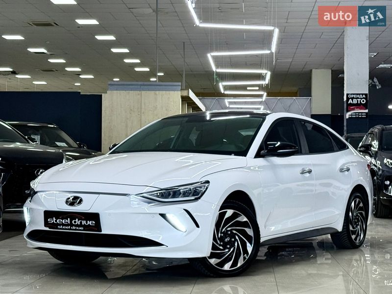 Hyundai Lafesta 2021