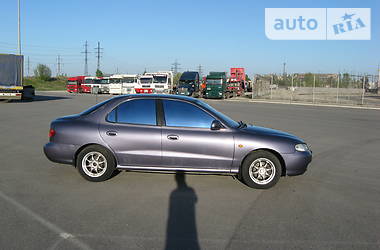 Седан Hyundai Lantra 1996 в Днепре