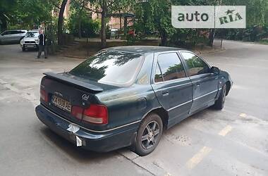 Седан Hyundai Lantra 1995 в Києві