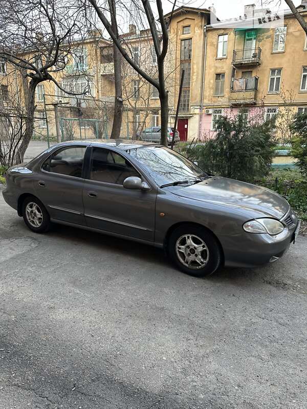 Седан Hyundai Lantra 1999 в Одессе