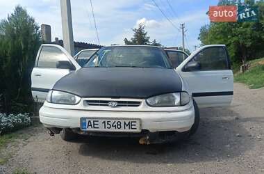 Седан Hyundai Lantra 1994 в Кривом Роге