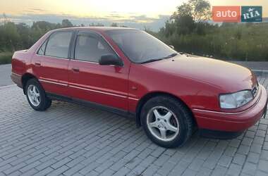 Седан Hyundai Lantra 1992 в Тернополе