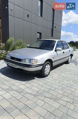 Седан Hyundai Lantra 1993 в Хмельницком
