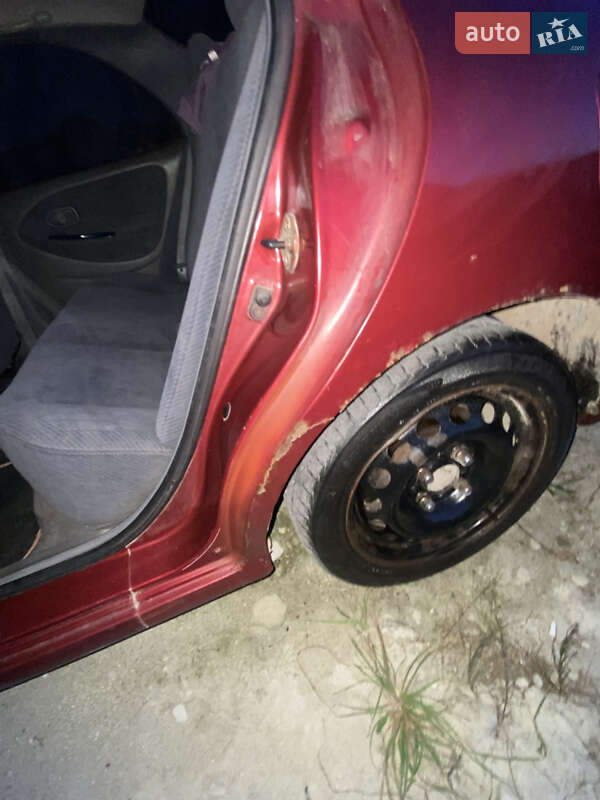 Седан Hyundai Lantra 1999 в Львове