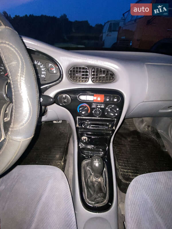 Седан Hyundai Lantra 1999 в Львове