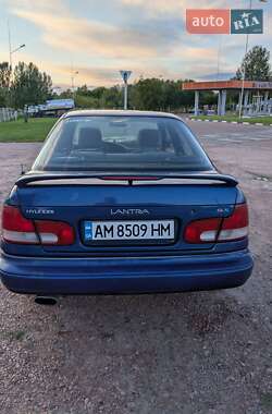 Седан Hyundai Lantra 1992 в 