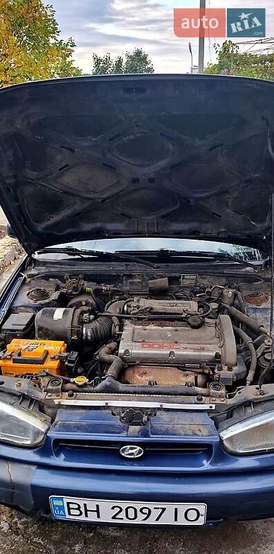 Седан Hyundai Lantra 1994 в Овидиополе