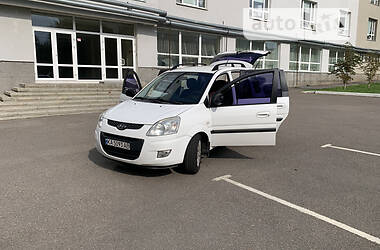 Минивэн Hyundai Matrix 2008 в 
