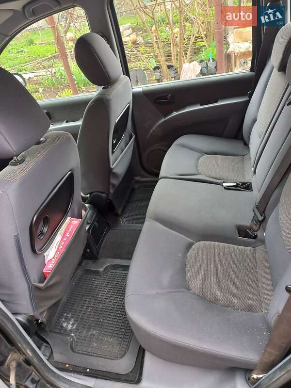 Минивэн Hyundai Matrix 2006 в Добровеличковке