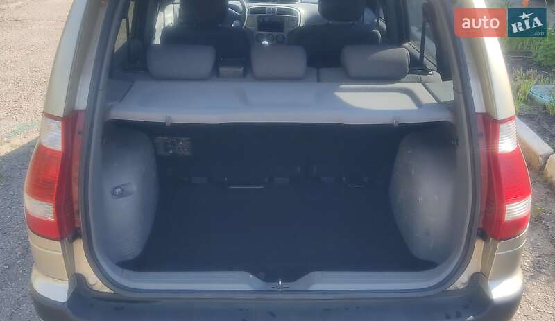 Минивэн Hyundai Matrix 2008 в Запорожье