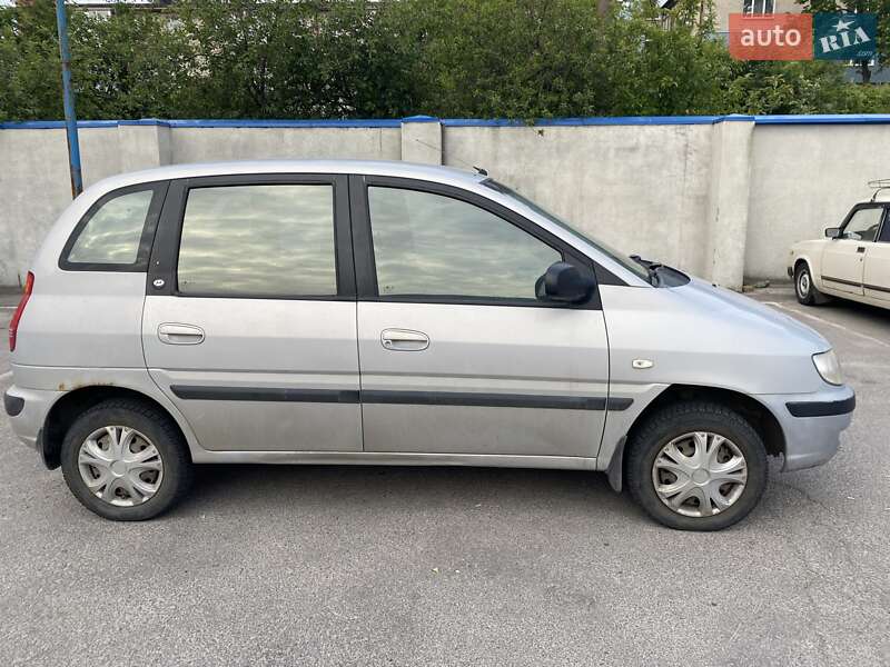 Мінівен Hyundai Matrix 2004 в 