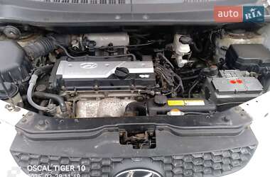 Минивэн Hyundai Matrix 2008 в 