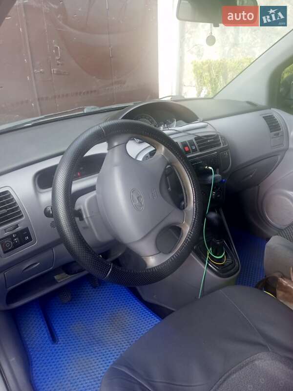 Мінівен Hyundai Matrix 2006 в Умані