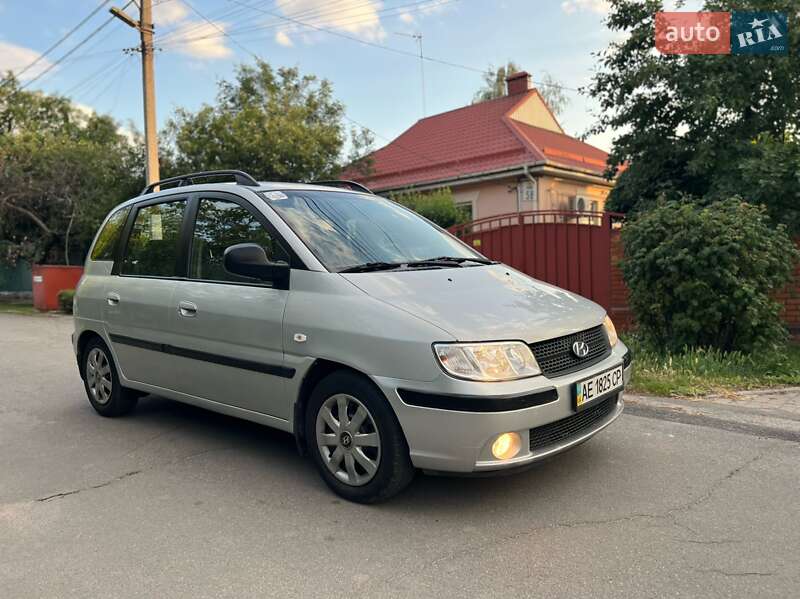 Минивэн Hyundai Matrix 2008 в 
