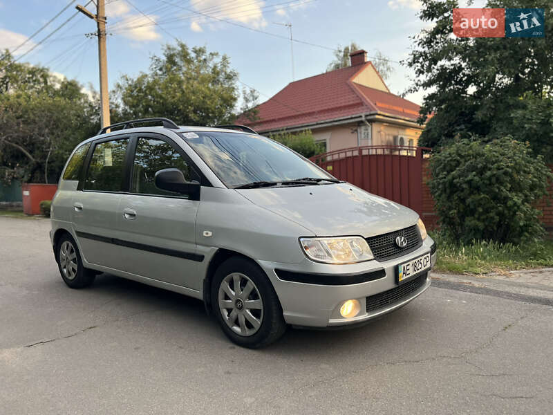 Минивэн Hyundai Matrix 2008 в 
