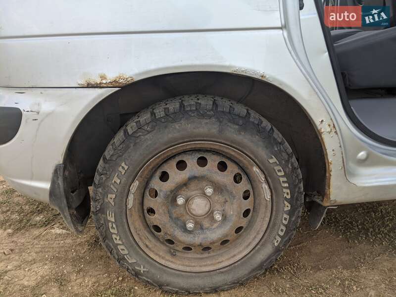 Минивэн Hyundai Matrix 2006 в Богодухове