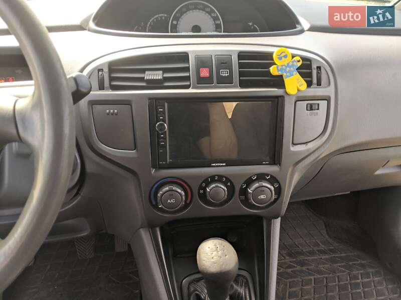 Минивэн Hyundai Matrix 2006 в Богодухове