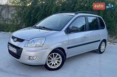 Мінівен Hyundai Matrix 2010 в 