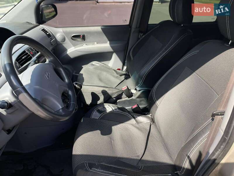 Мінівен Hyundai Matrix 2006 в Дніпрі