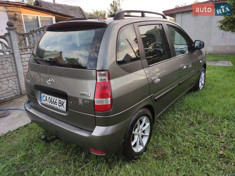 Минивэн Hyundai Matrix 2009 в Смеле