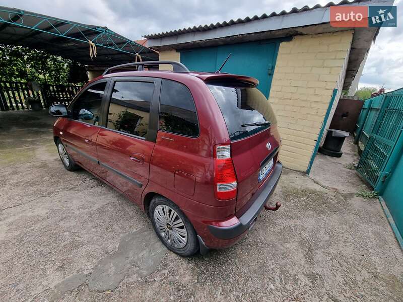 Минивэн Hyundai Matrix 2007 в Павлограде