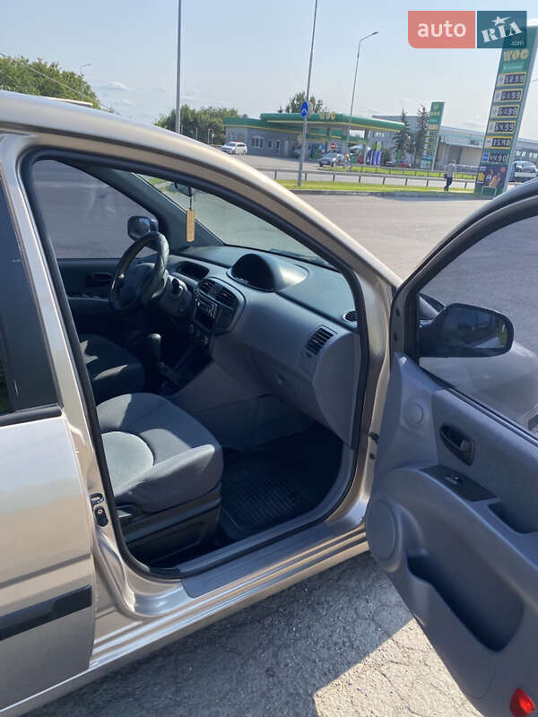 Минивэн Hyundai Matrix 2003 в Тернополе