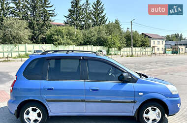 Минивэн Hyundai Matrix 2010 в 