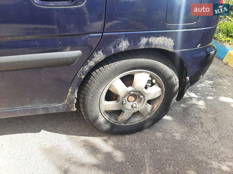 Минивэн Hyundai Matrix 2006 в Белогородке