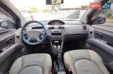 Минивэн Hyundai Matrix 2003 в 