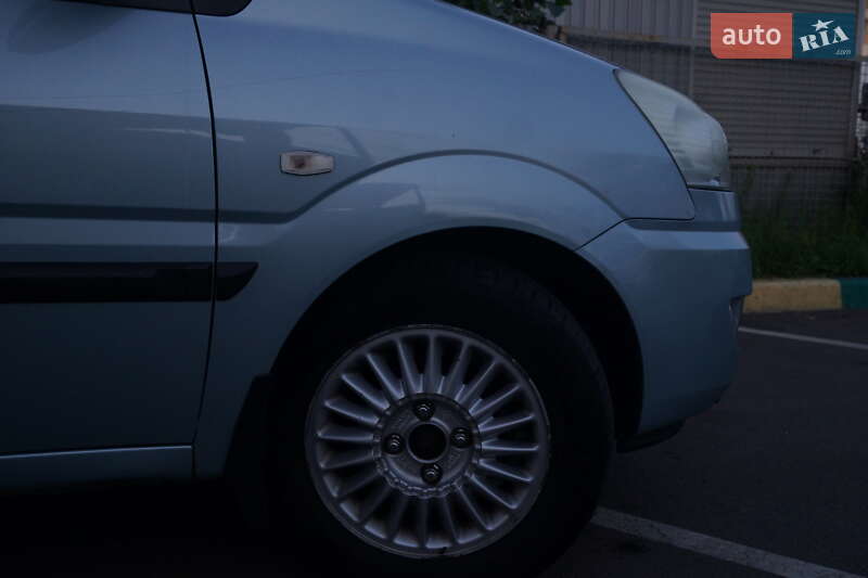 Мінівен Hyundai Matrix 2010 в Києві