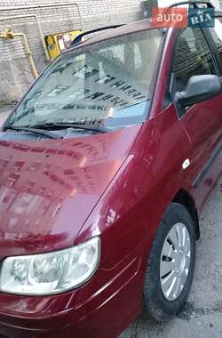 Минивэн Hyundai Matrix 2008 в 
