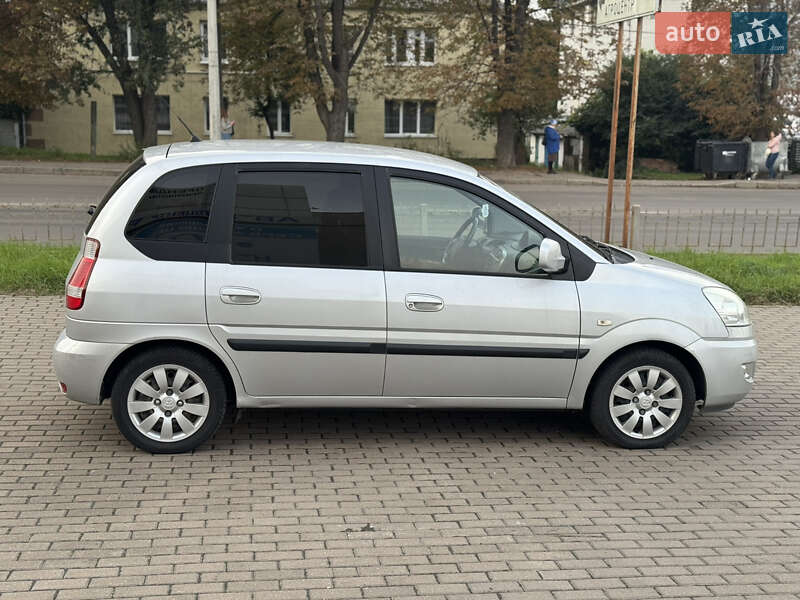 Мінівен Hyundai Matrix 2009 в Рівному
